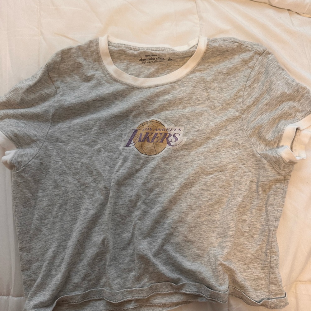 LA LAKERS ABERCROMBIE CROPPED TEE